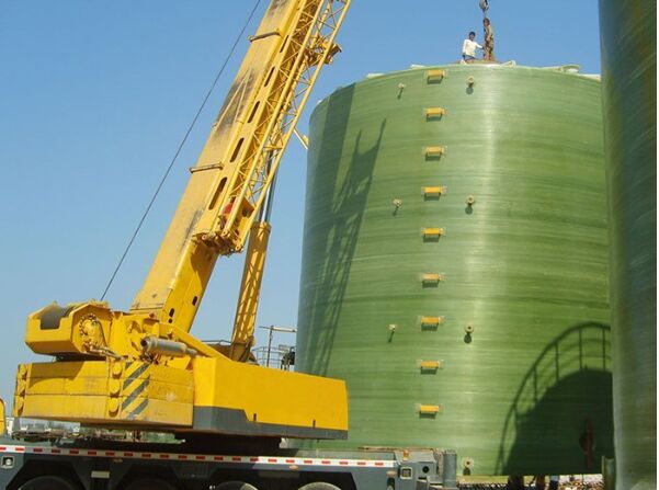 河北玻璃鋼儲(chǔ)罐現(xiàn)場(chǎng)施工圖片